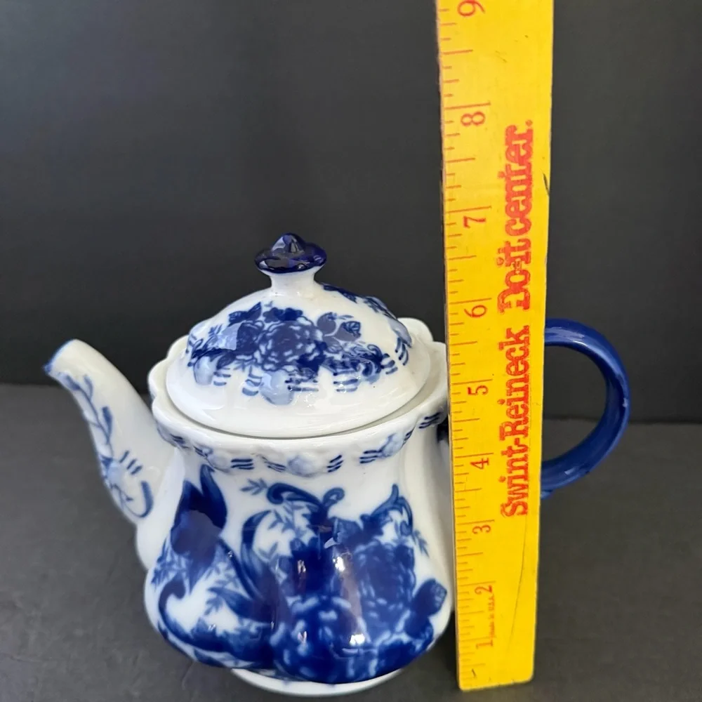 Blue & White Floral Ceramic Teapot - Picture 4 of 16